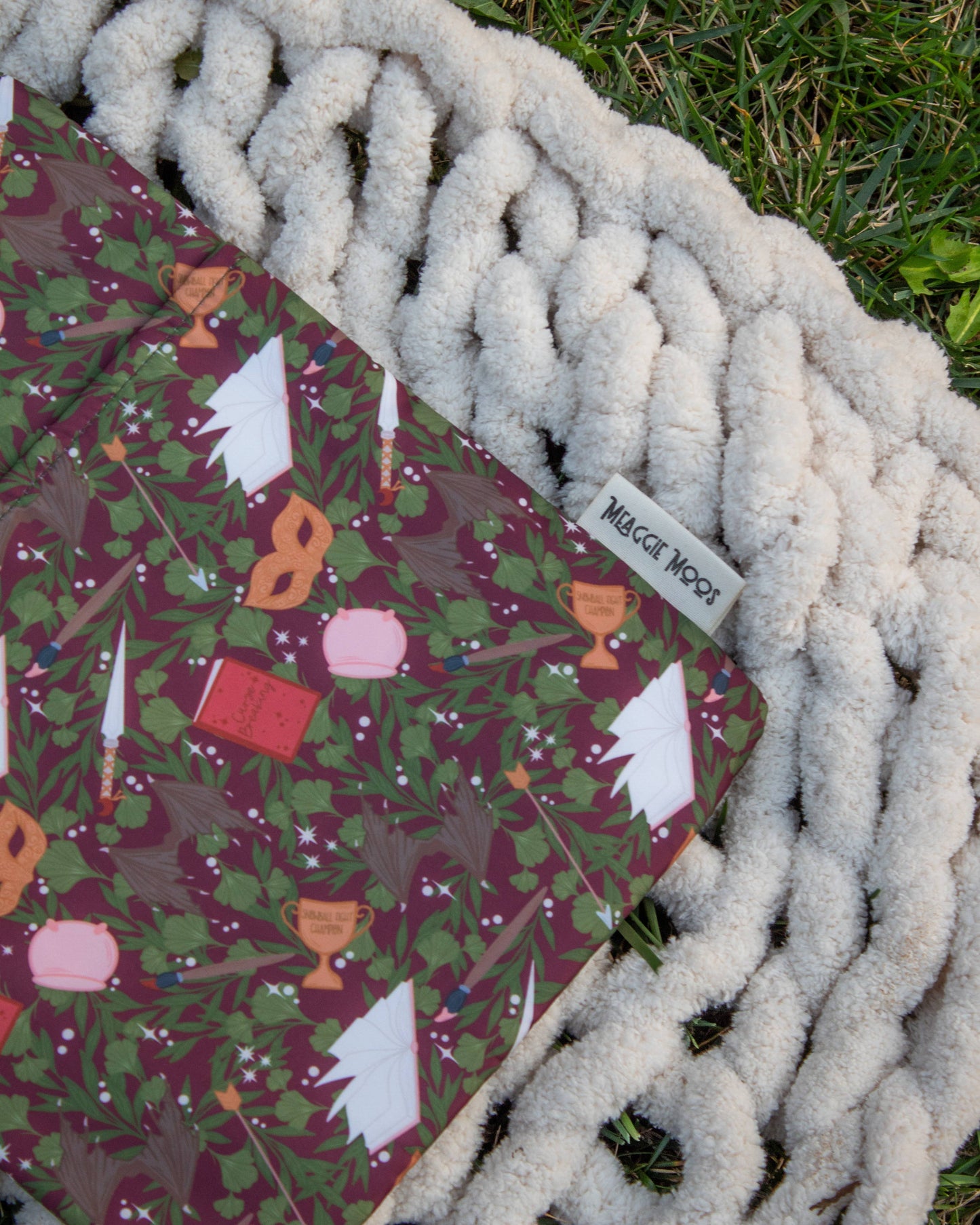 Meaggie Moos - Book / Tablet Sleeve | A Court of Thorns and Roses - The Secret Garden Bookery