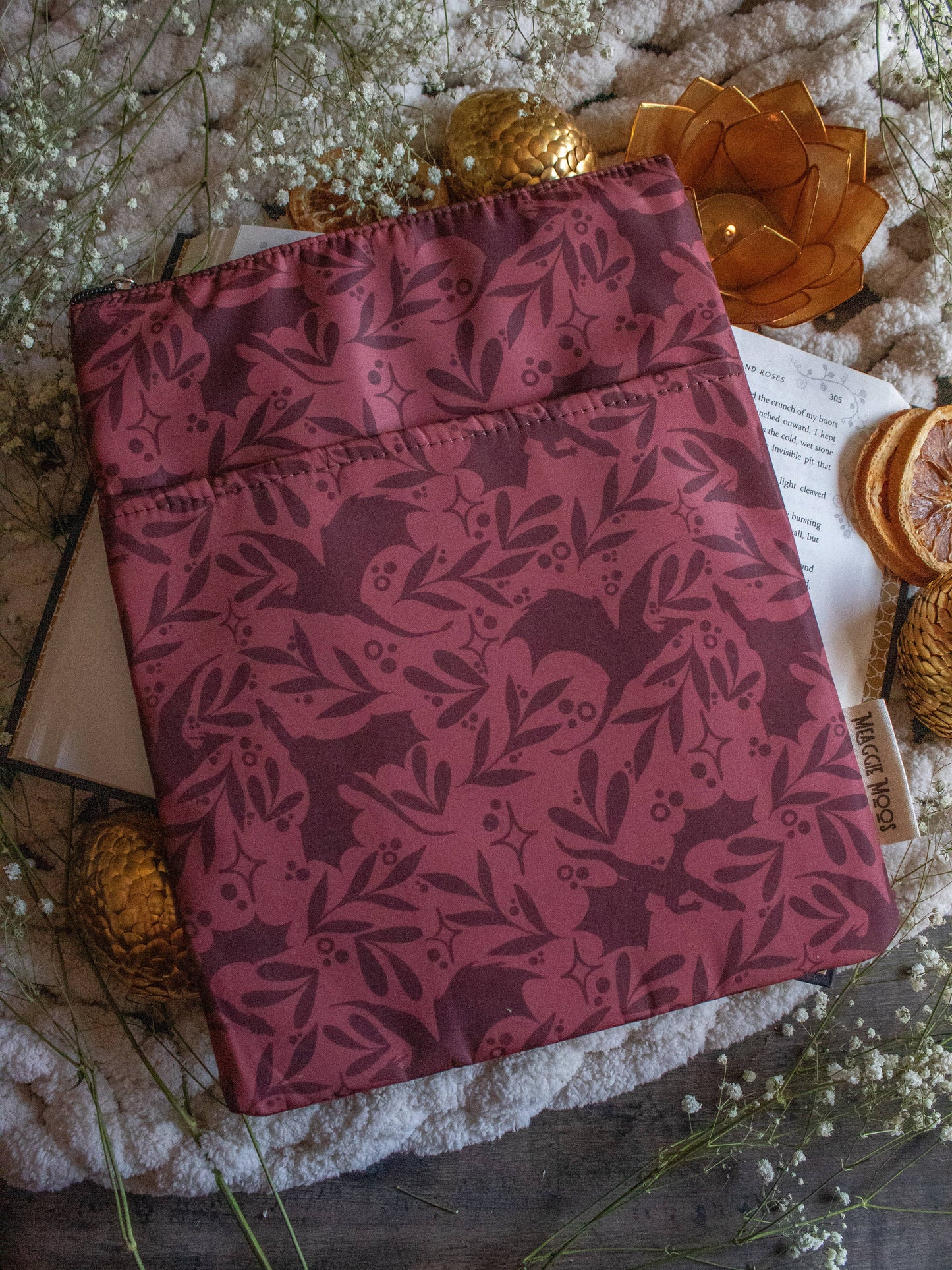 Meaggie Moos - Book / Tablet Sleeve | Rust Dragons - The Secret Garden Bookery