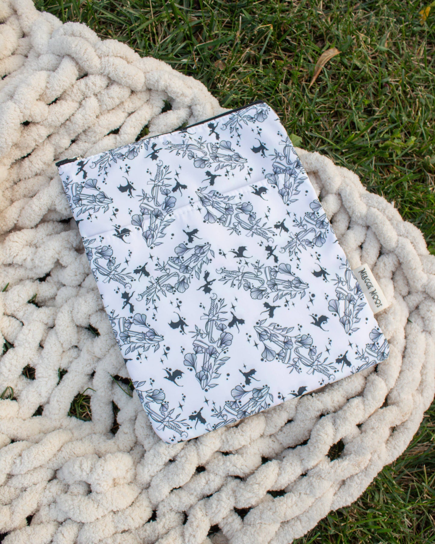 Meaggie Moos - Book / Tablet Sleeve | Ivory Swords - The Secret Garden Bookery
