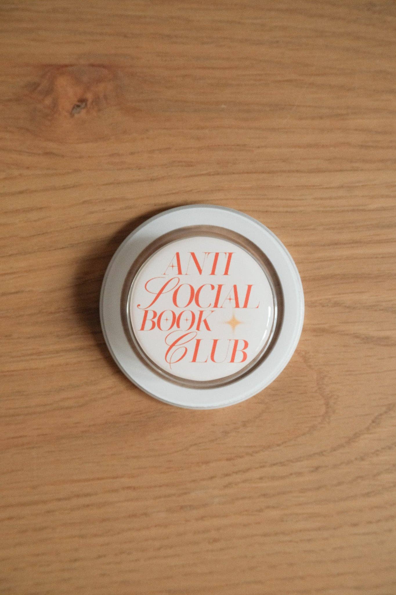 The Tiny Bookshelf - Well Read Kindle | Kobo Grips - The Secret Garden Bookery