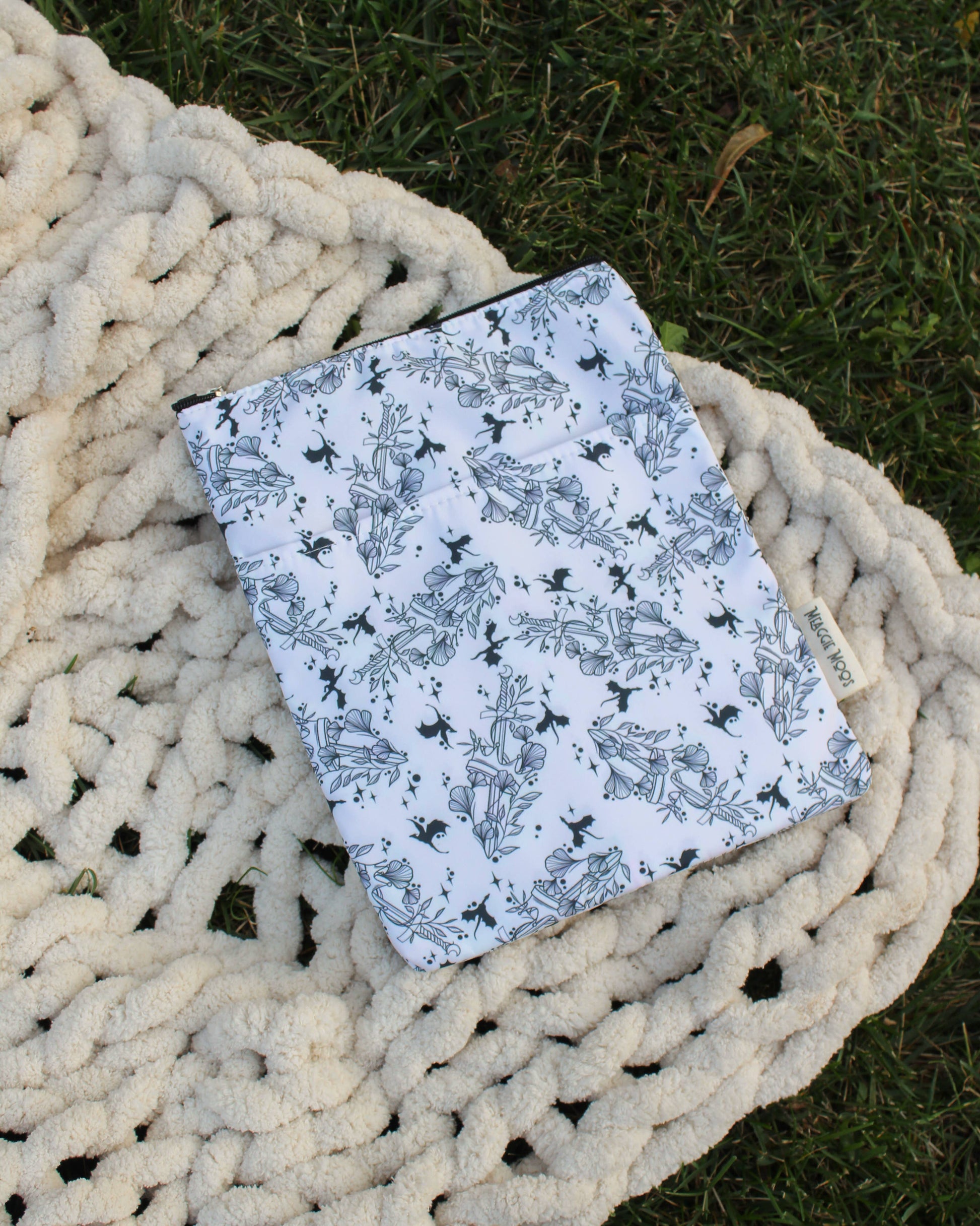 Meaggie Moos - Book / Tablet Sleeve | Ivory Swords - The Secret Garden Bookery